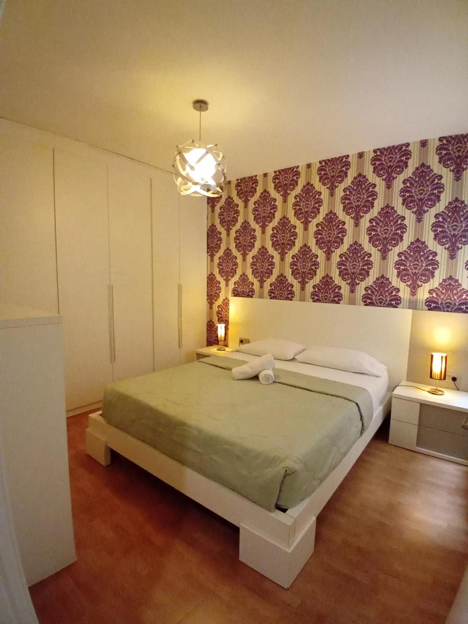 Amplio Apartamento Centro De Alicante Bagian luar foto